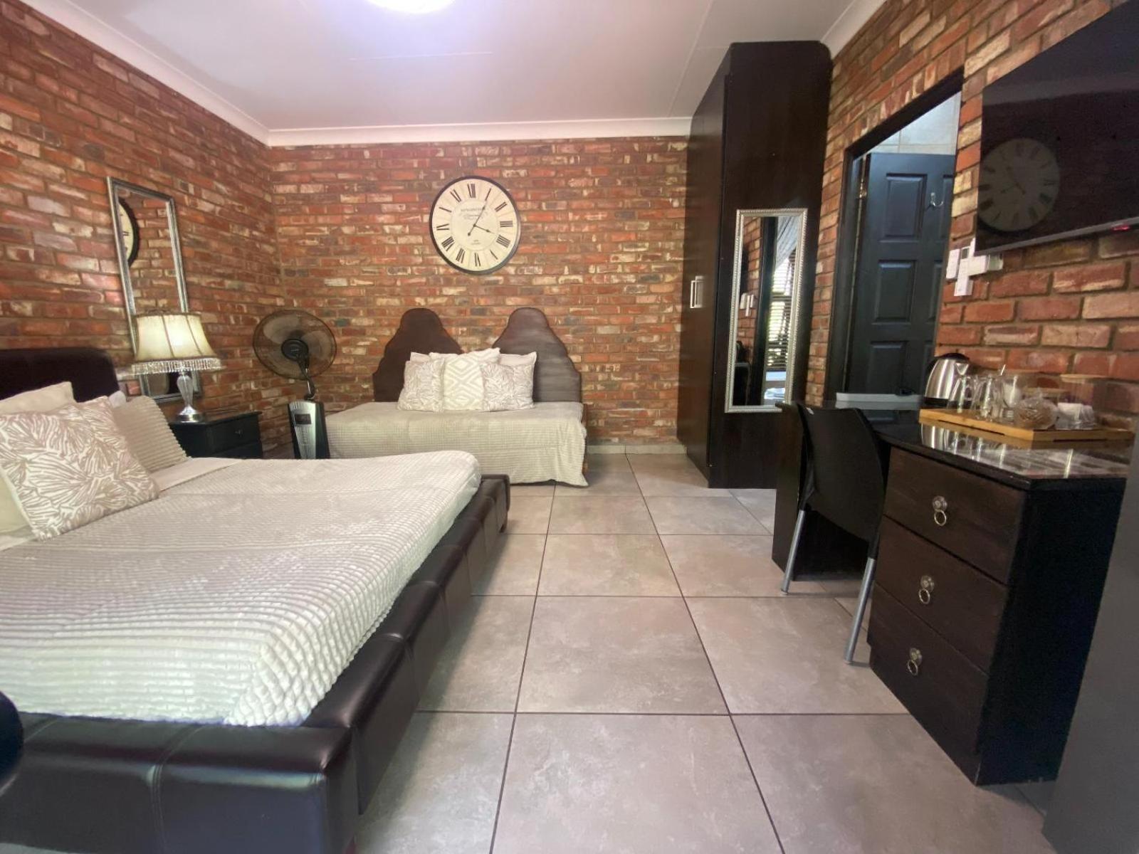 Aloe Guesthouse Klerksdorp Δωμάτιο φωτογραφία